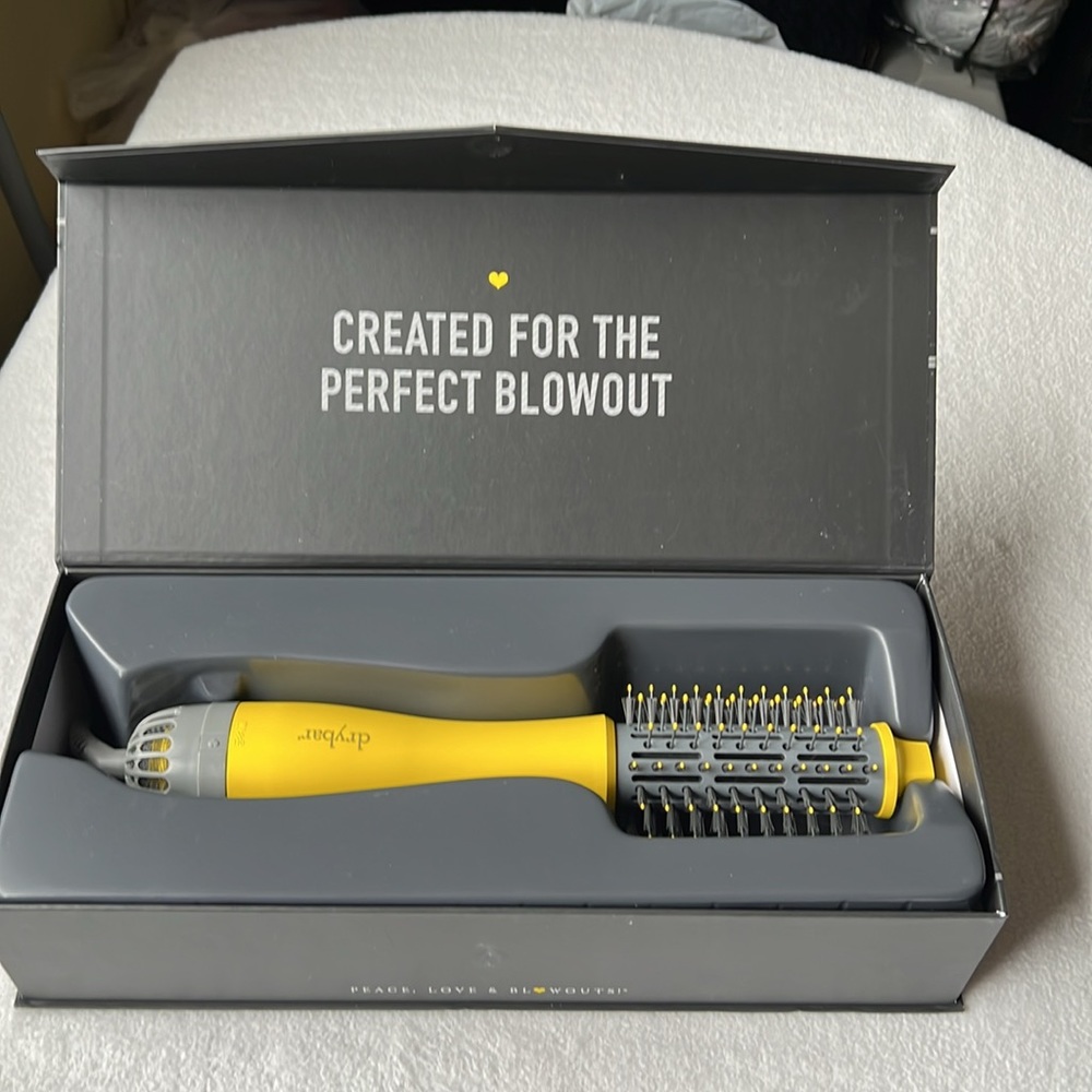 Drybar The Half Shot Small Round Blow-Dryer Brush - Picture 12 of 16